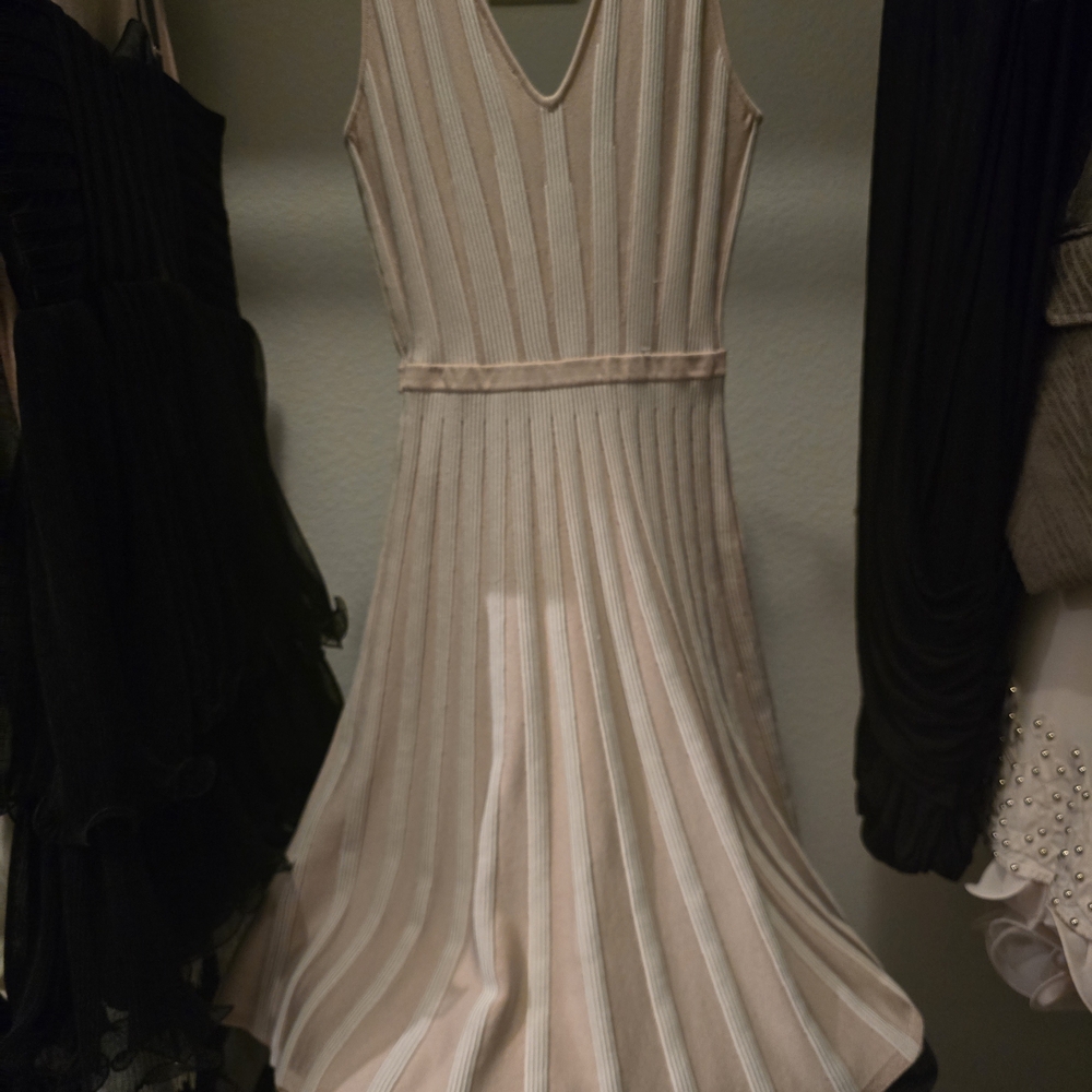 Guess Cream Sleeveless Midi Dress